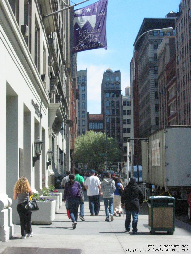 [a road in Manhattan]
