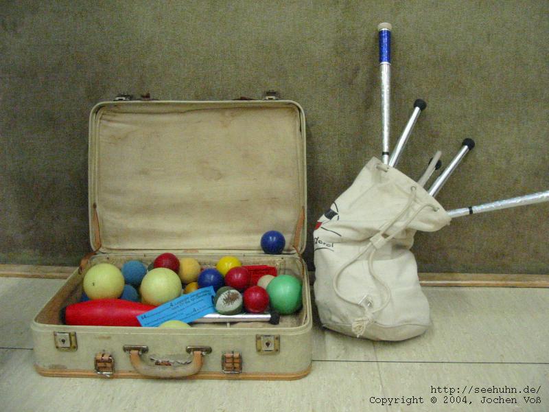 [juggling props]